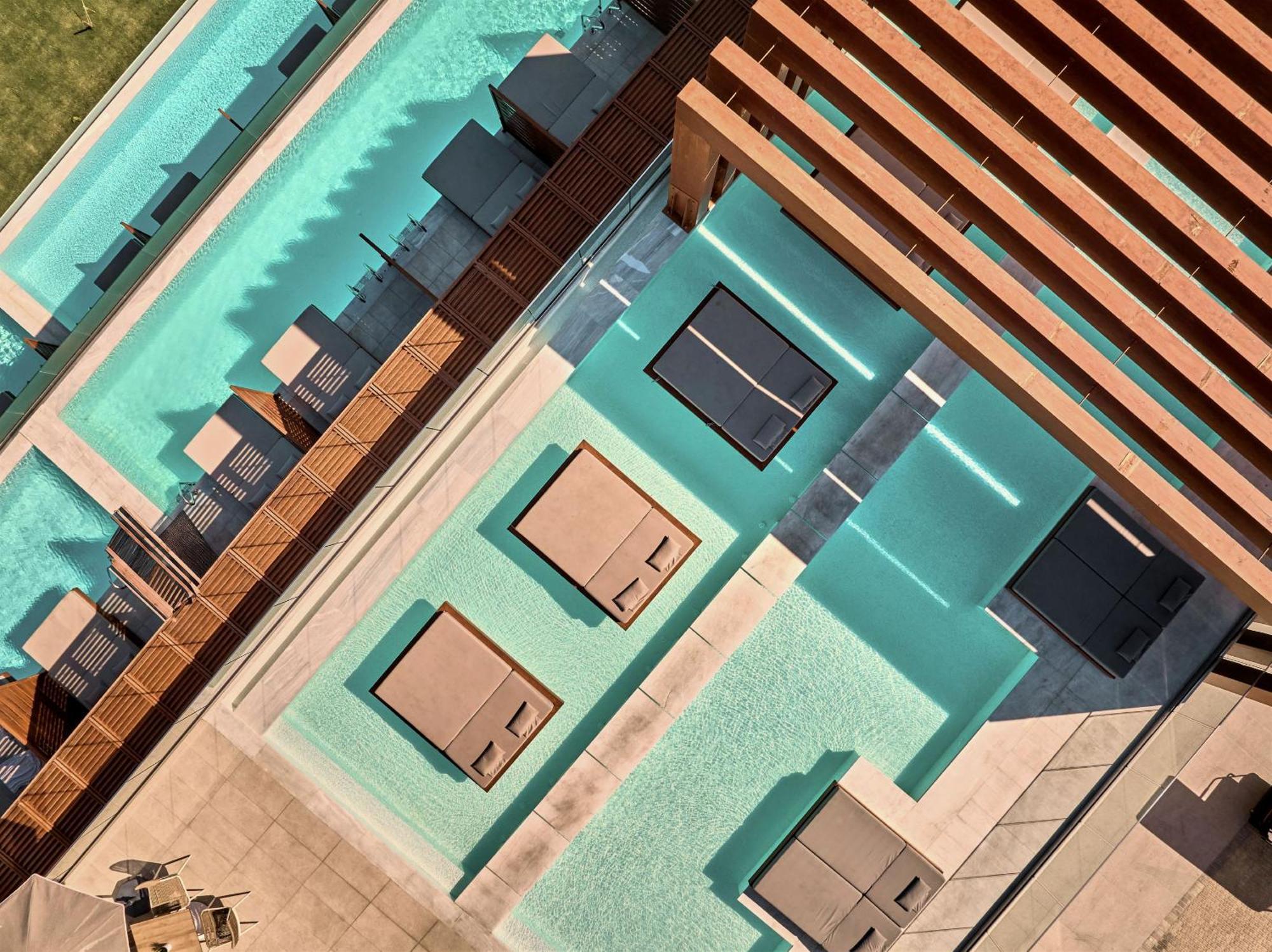 Hotel Enorme Santanna Island