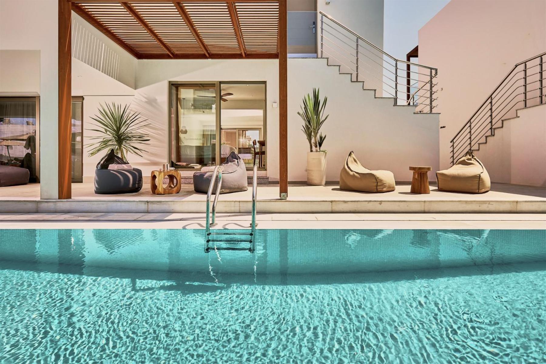 Hotel Enorme Santanna Island